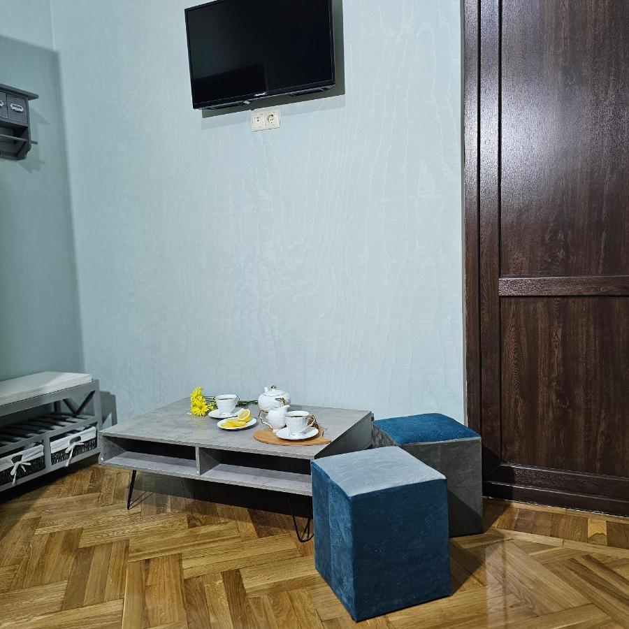 Memory Basket Hotel Koetaisi Buitenkant foto