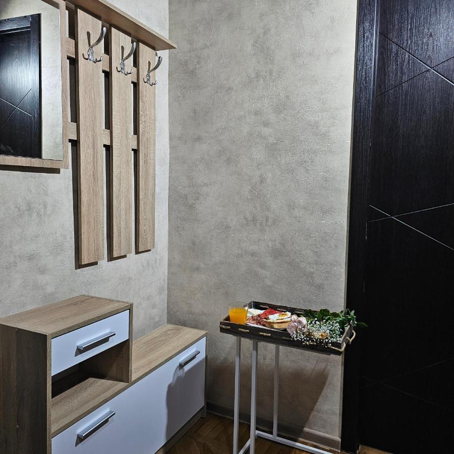 Memory Basket Hotel Koetaisi Buitenkant foto