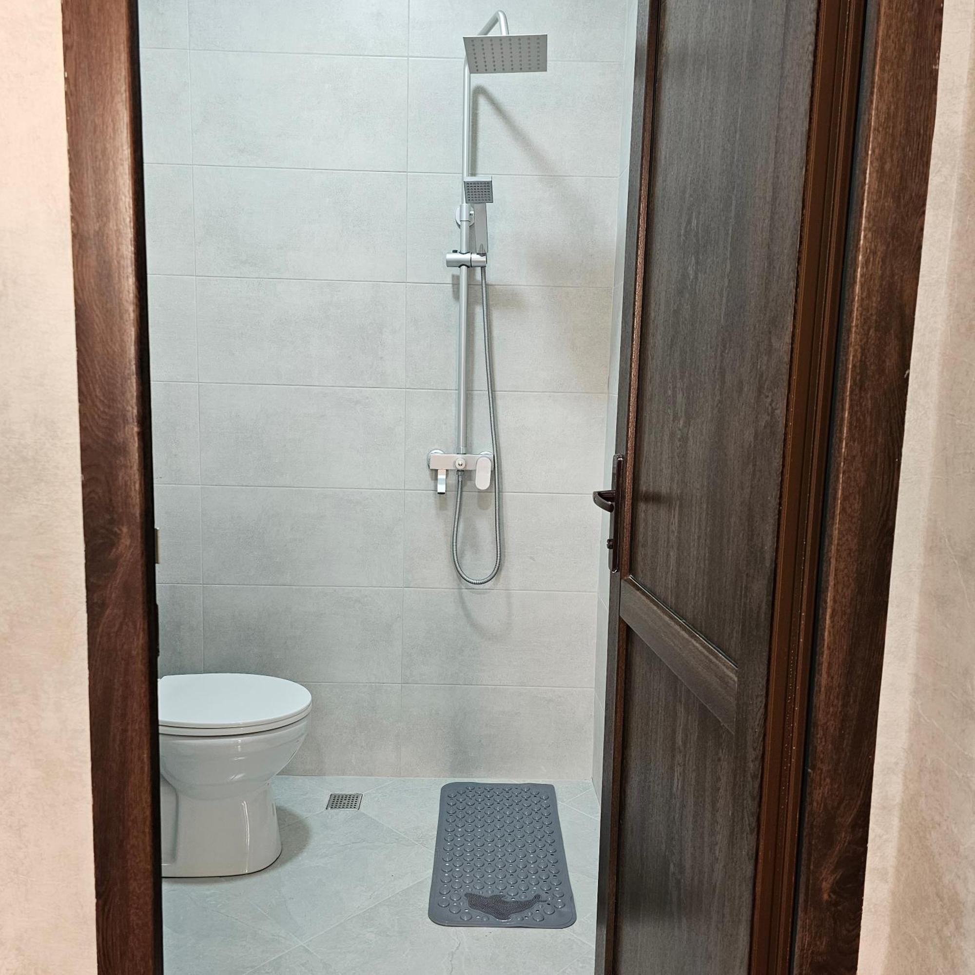 Memory Basket Hotel Koetaisi Buitenkant foto