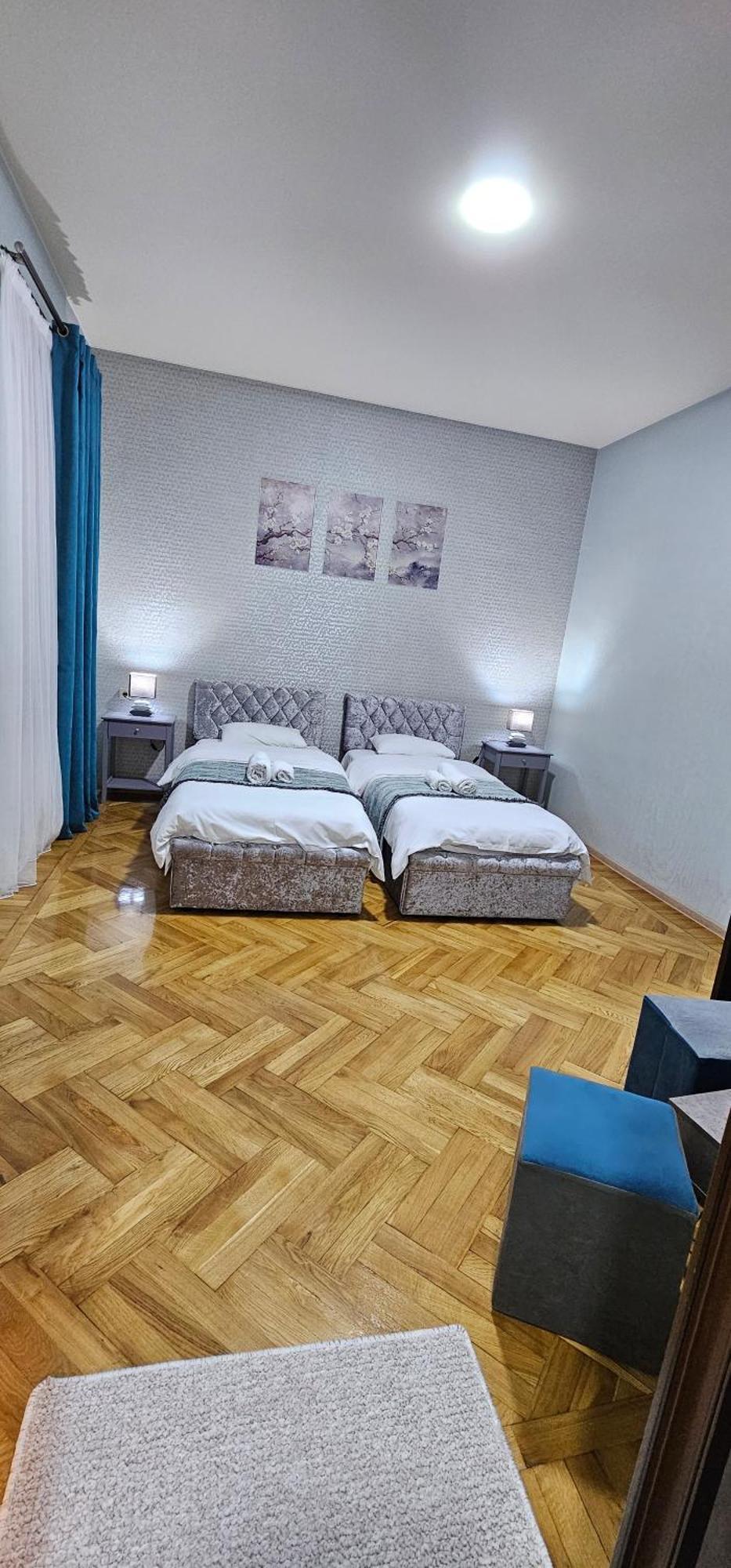Memory Basket Hotel Koetaisi Buitenkant foto