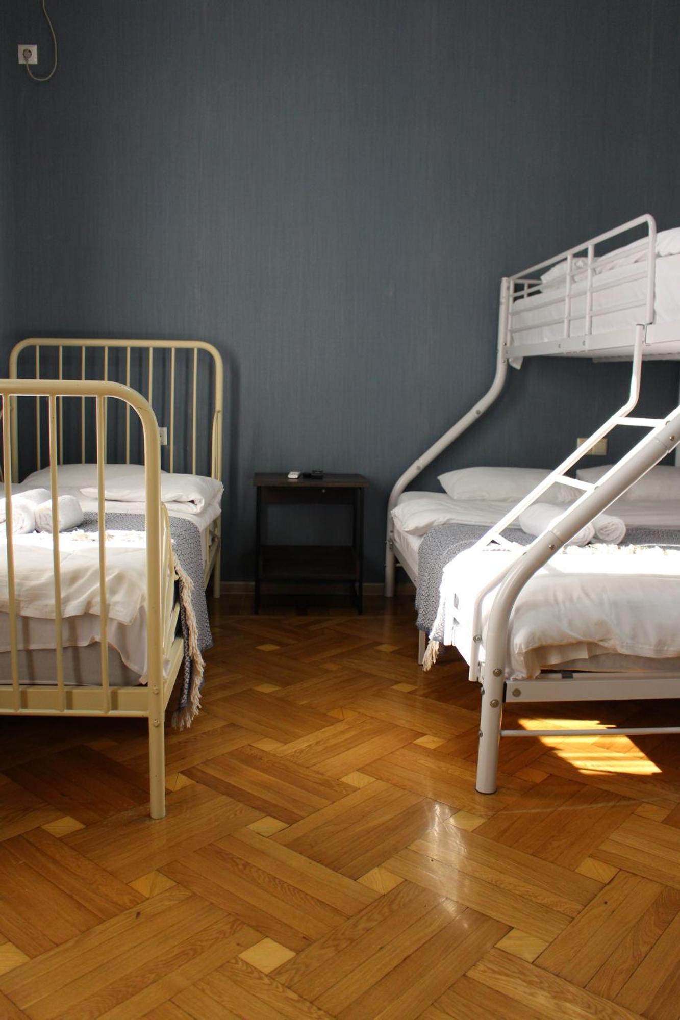 Memory Basket Hotel Koetaisi Buitenkant foto