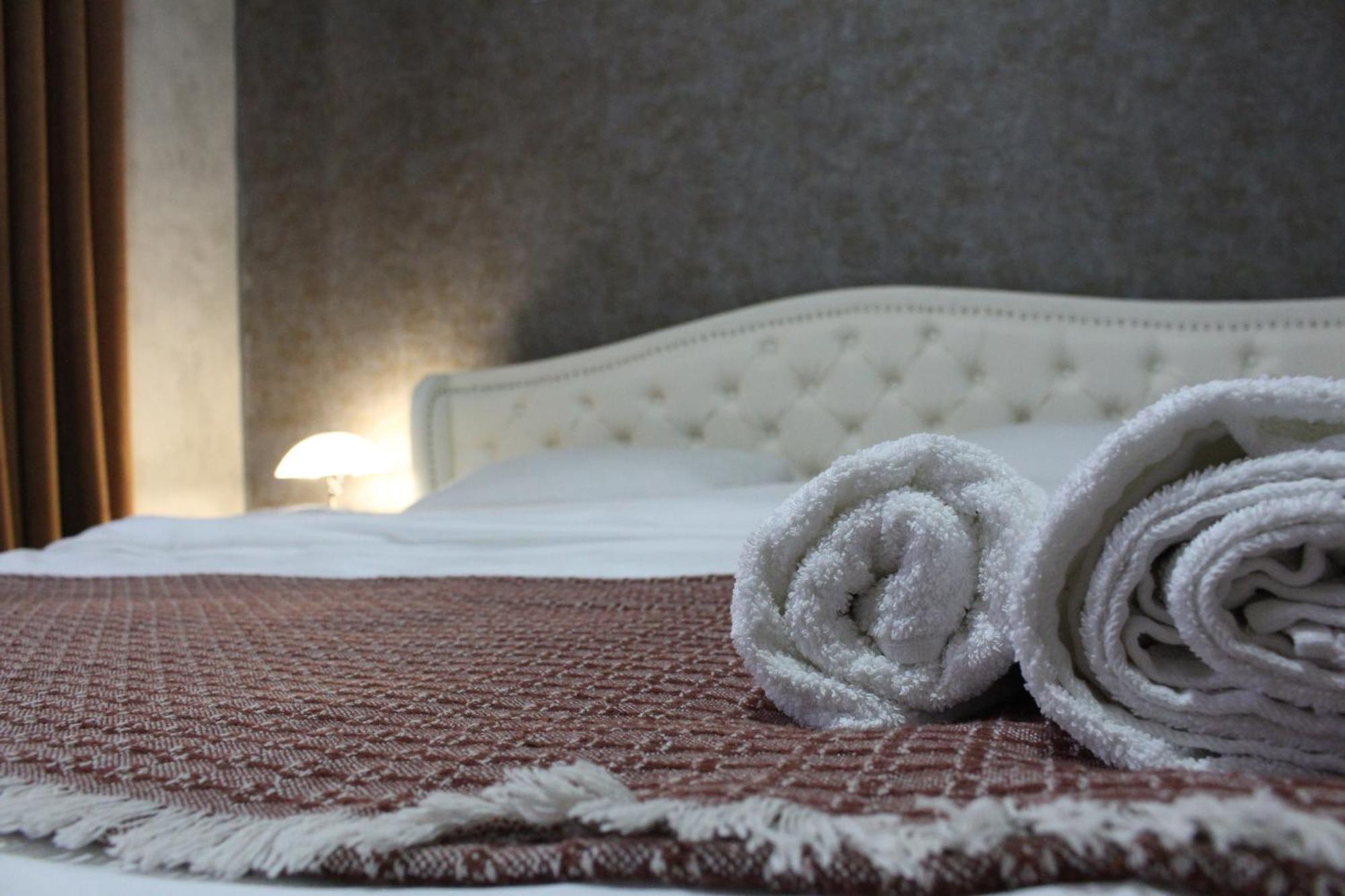 Memory Basket Hotel Koetaisi Buitenkant foto