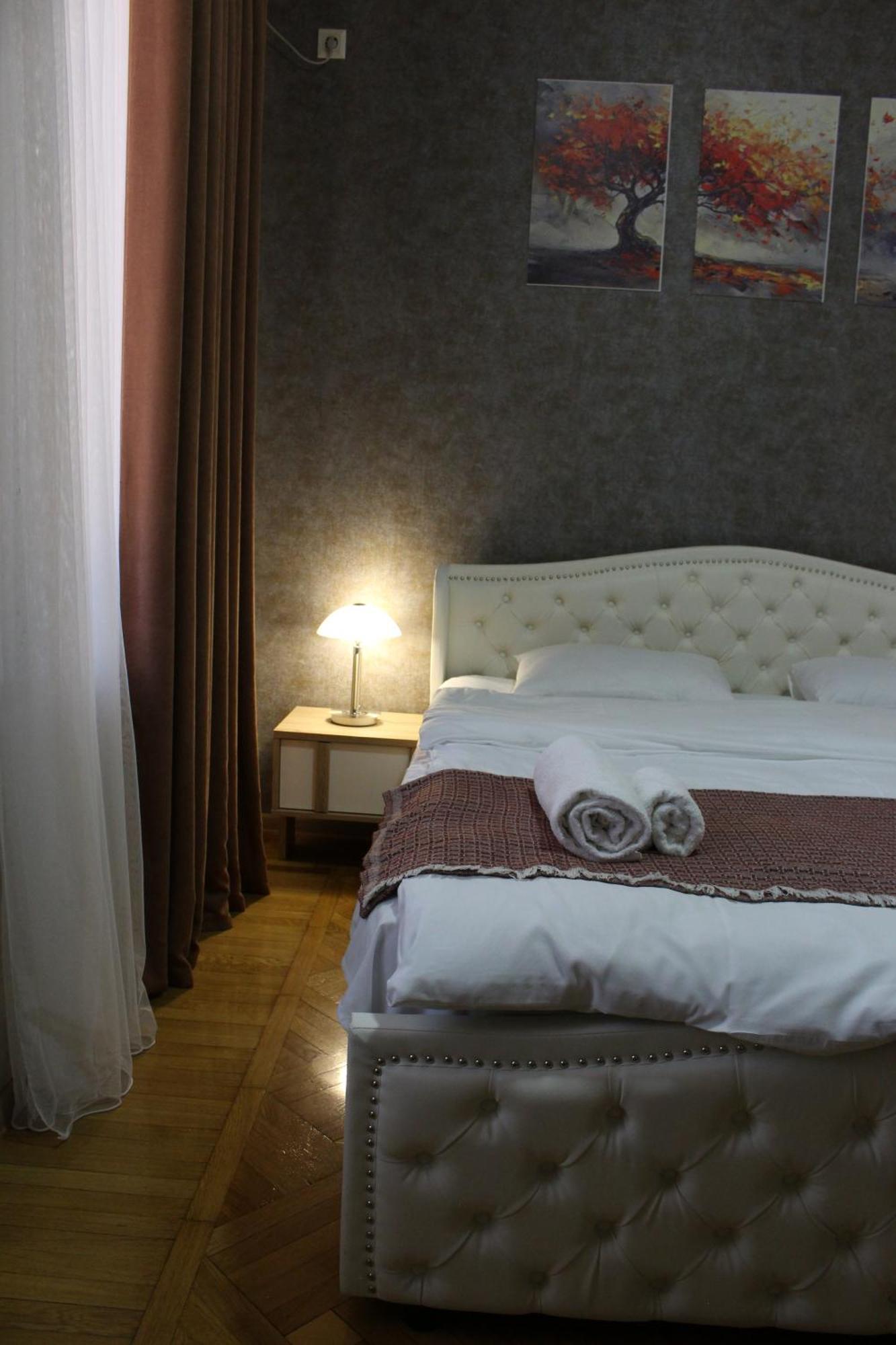 Memory Basket Hotel Koetaisi Buitenkant foto