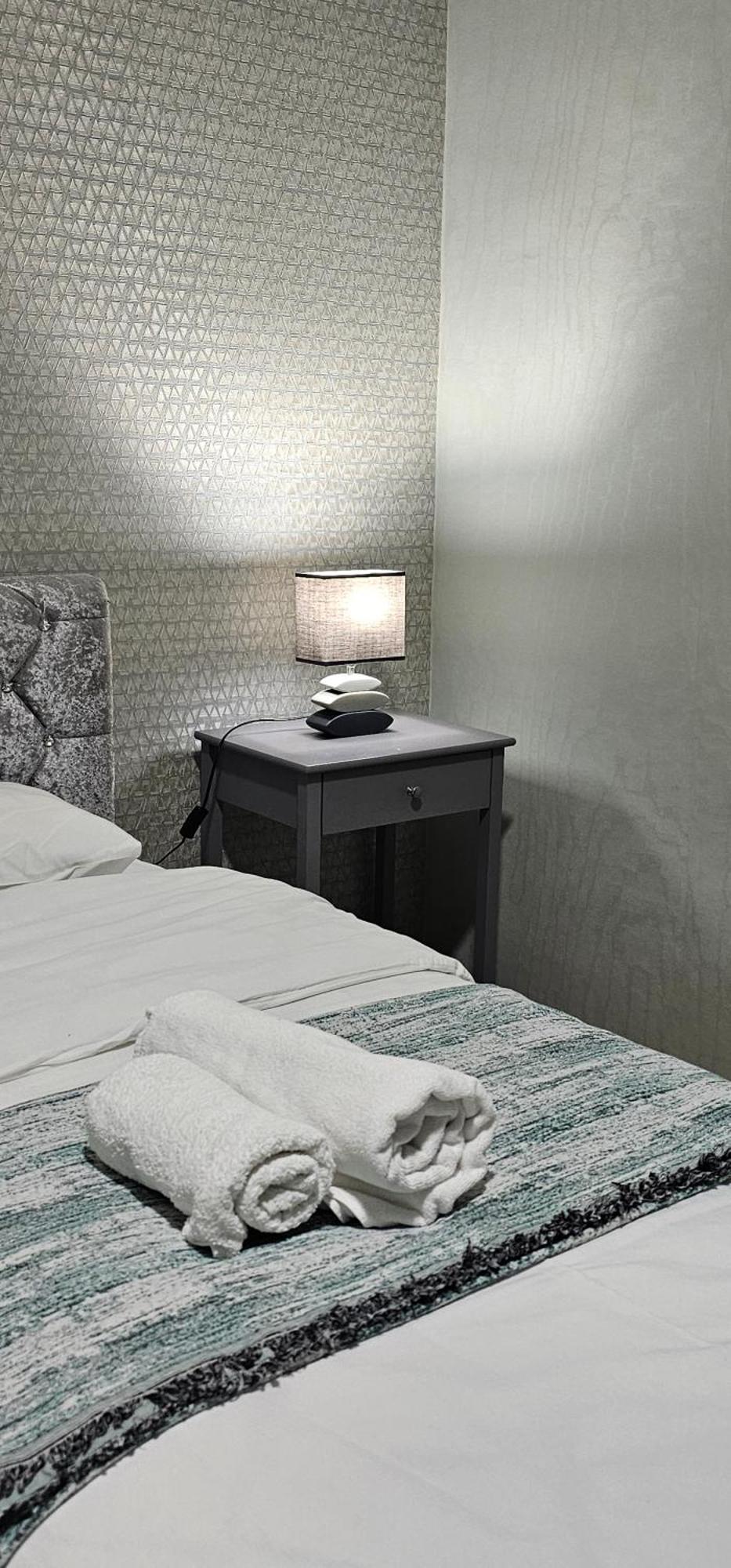 Memory Basket Hotel Koetaisi Buitenkant foto